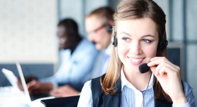 Mensch versus KI am Telefon – ein praxisgesteuerter Vergleich