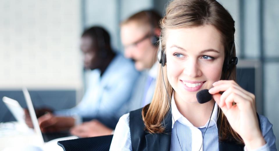 Mensch versus KI am Telefon – ein praxisgesteuerter Vergleich